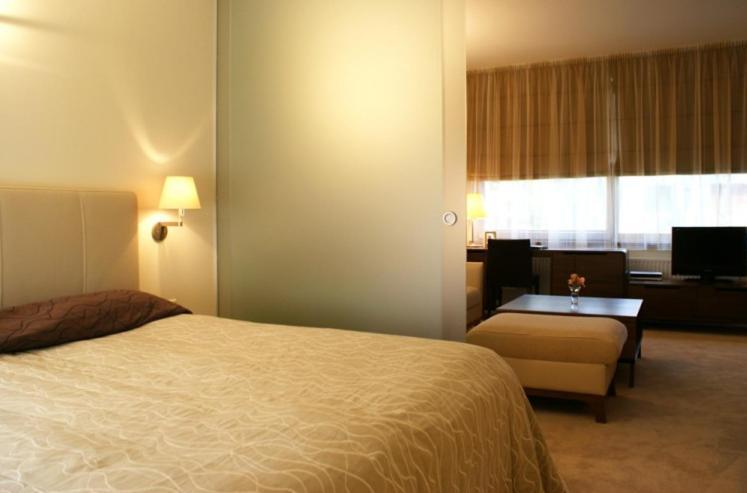 Guest House Astuoni Паланга Экстерьер фото